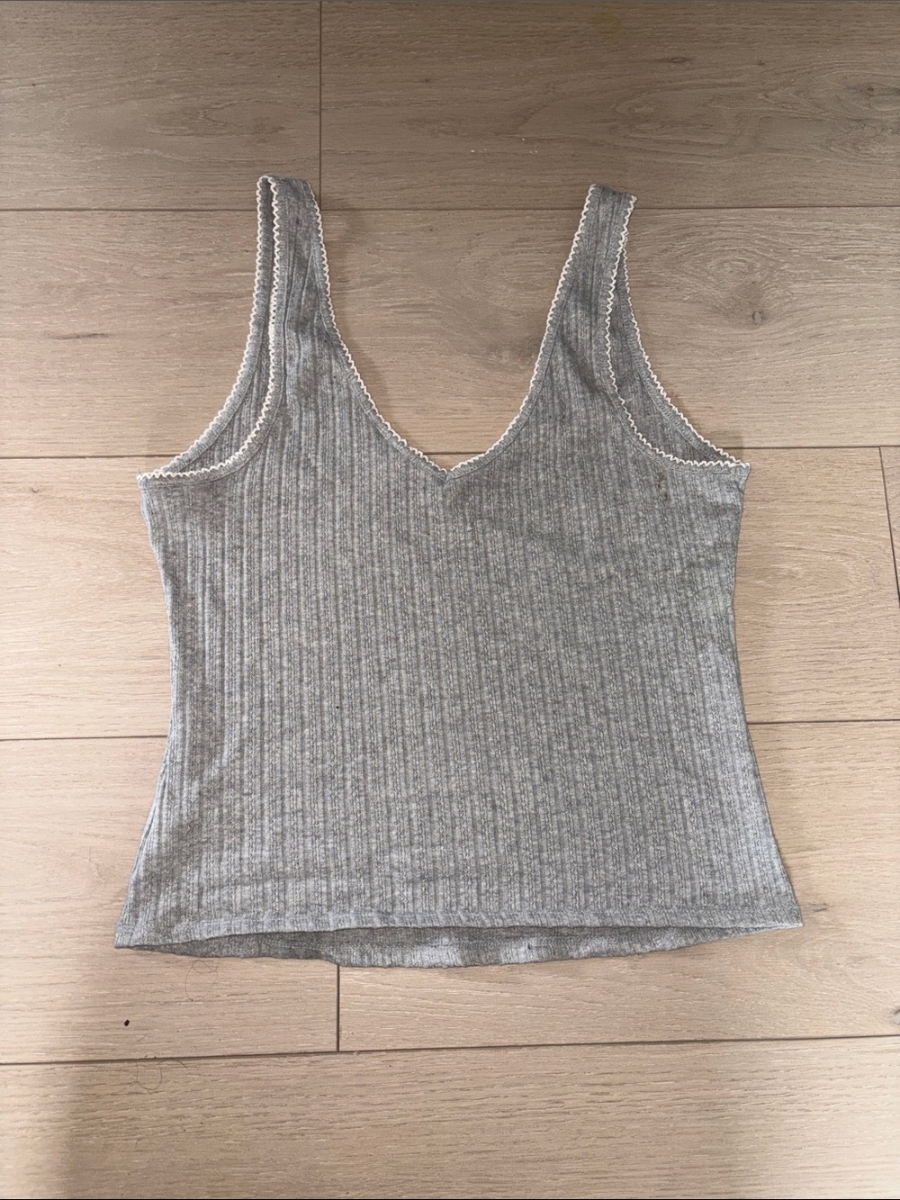 Universal Thread Ribbed V-Neck Tank Top - Light Gray